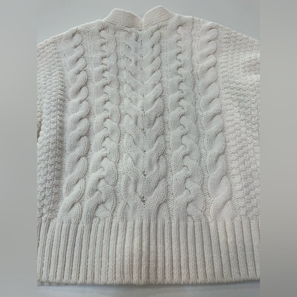 NWOT never worn abercrombie cropped cardigan sweater beige w pearl buttons XXS - Picture 9 of 9